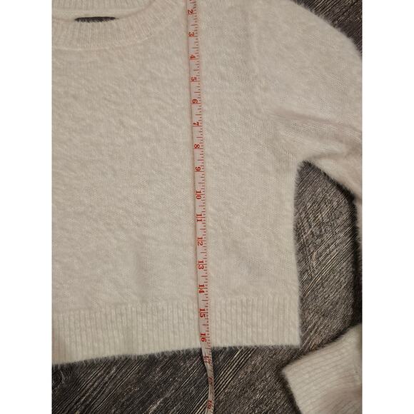 Urban Outfitters white fuzzy fluffy crop sweater womens juniors large free peopl - Picture 6 of 8